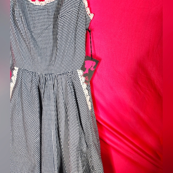 Unique Vintage Barbie Dress Barbiecore - Picture 2 of 8